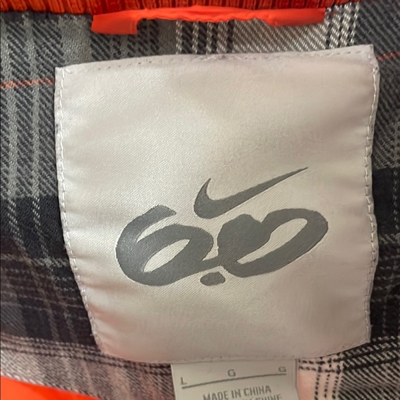 Vintage Nike Red Puffer Jacket Lightweight Relaxed Fit - Picture 2 of 6